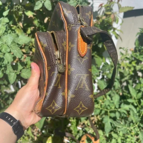 Louis Vuitton LV Shoulder Bag Amazon - Picture 13 of 15